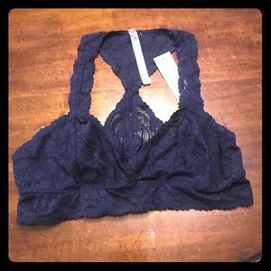 NWT LACE BRALETTE